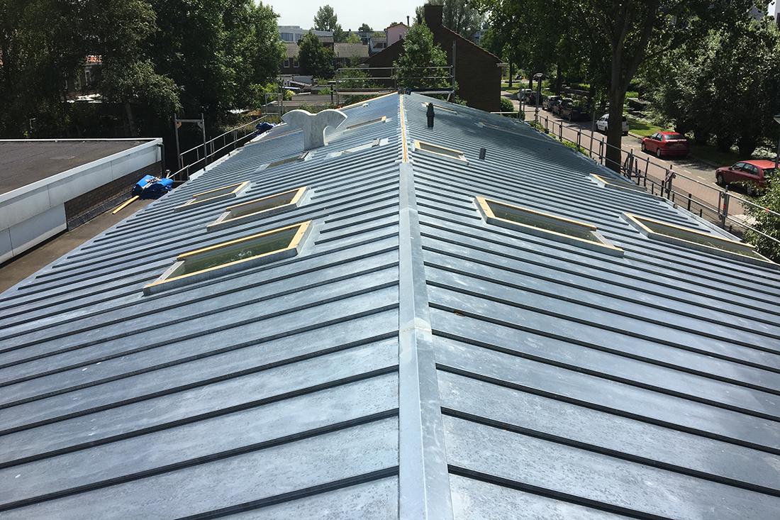 P. van Oord installatie, zinken dak